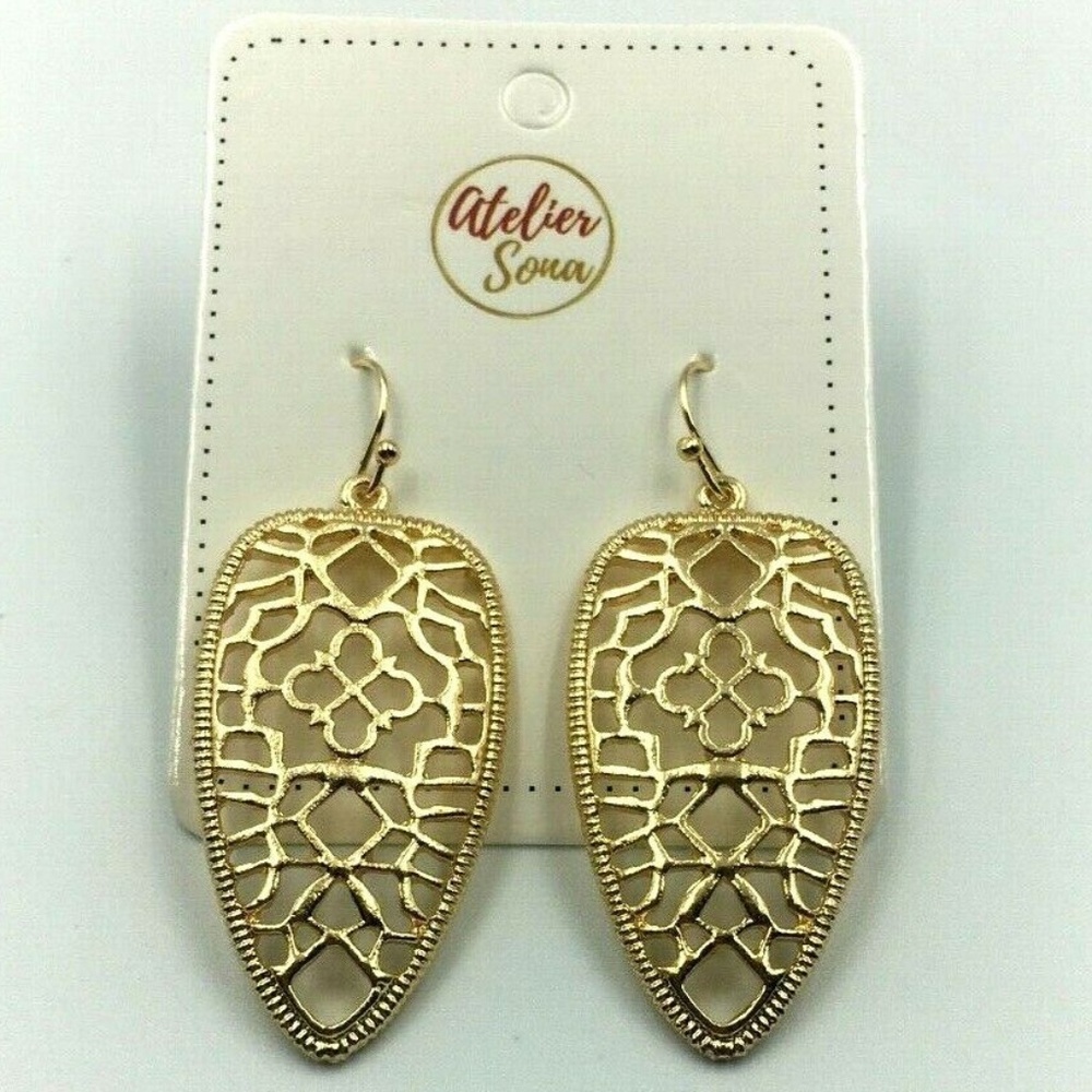 Atelier Sona Woman's Earrings Arrow Shape Gold